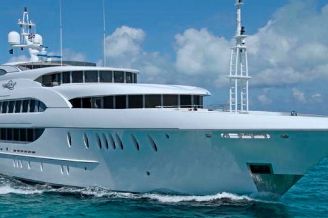 Bahamas Luxury Yacht Charter Offers Incredible Experience