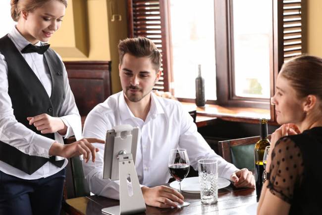 How will data analytics increase the revenue of a restaurant?
