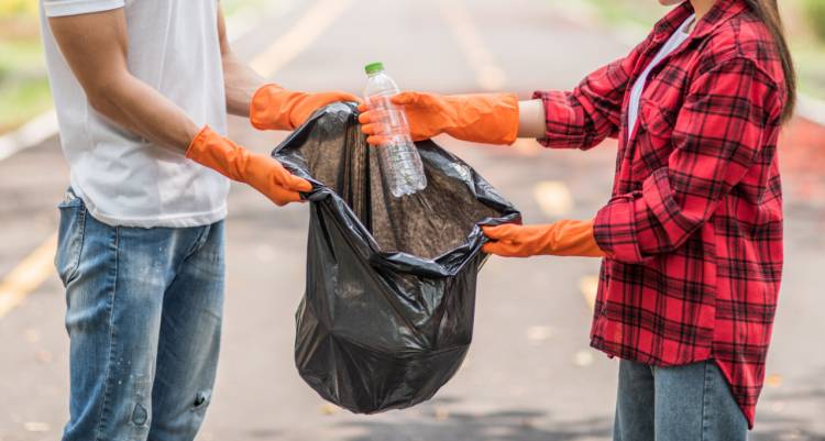 Know the benefits of hiring Skip Bins